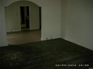 Foto del edificio - 5832 Etzel Ave
