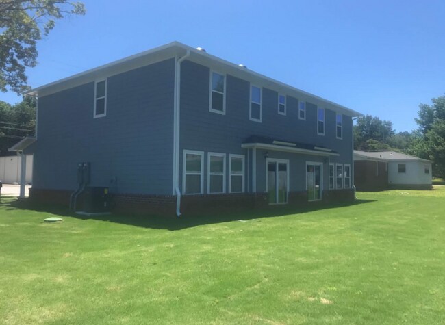 Foto del edificio - 1555 Jordan Rd