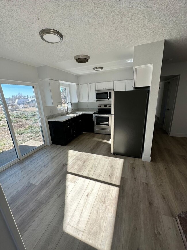 Foto del edificio - Farm-Style 3-Bedroom, 1-Bathroom Home- Rea...