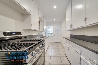 Building Photo - 1625 Normandie Ave