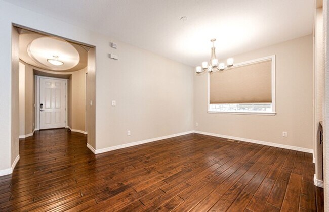 Foto del edificio - Beautiful 5bd 4ba single family home for rent in desirable Highlands Ranch CO 80103