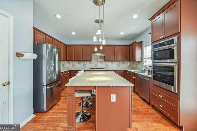 Building Photo - 5510 Oak Hill Terrace