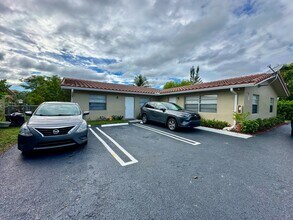 Building Photo - 4340 Riverside Dr