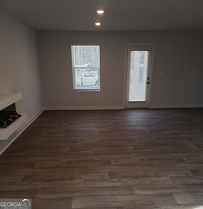 Building Photo - 271 Harris Walk