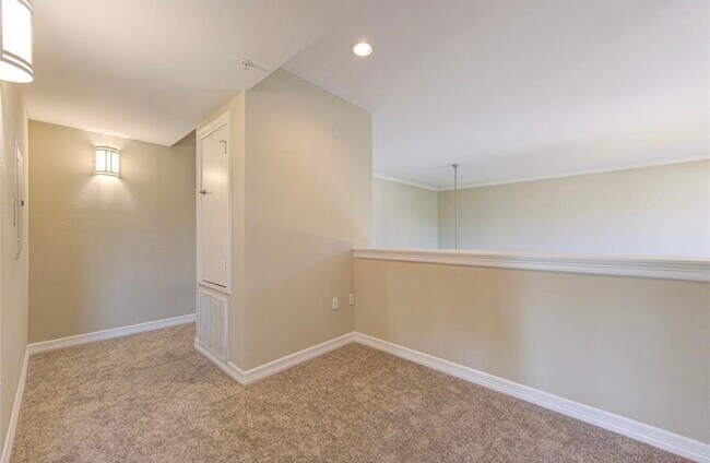 Building Photo - 3501 Chenevert St
