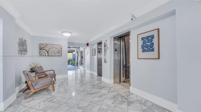 Foto del edificio - 2000 NE 135th St