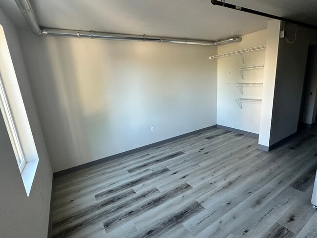 Building Photo - Park Avenue Apartments