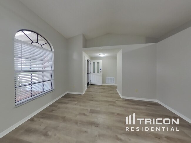Building Photo - 7352 Cone Shell Dr