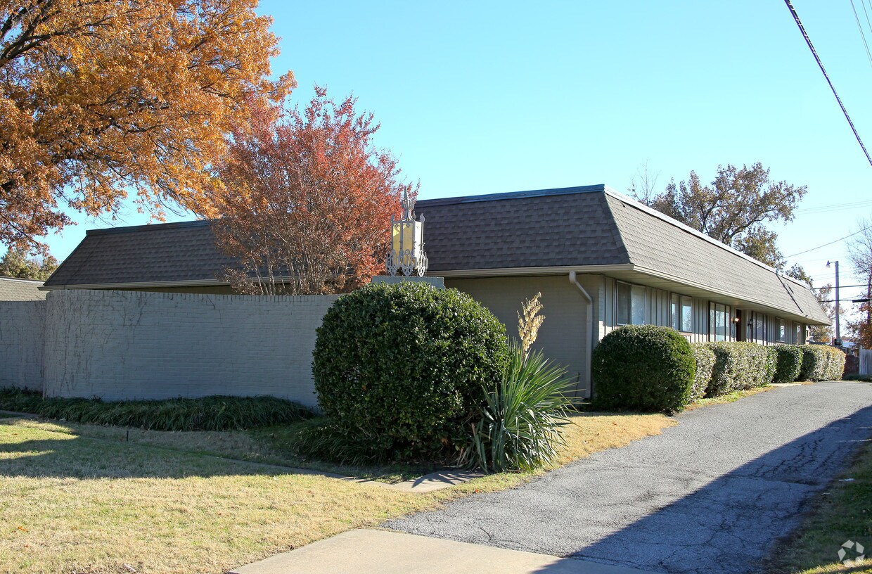 Primary Photo - 3526-3534 E 48th Pl