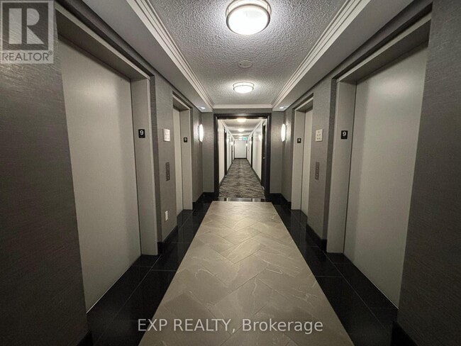 Building Photo - 35 Viking Ln