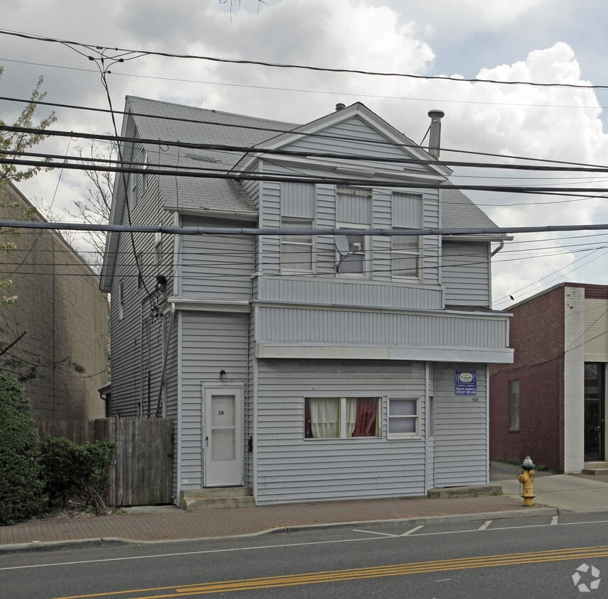 Primary Photo - 485 Main St