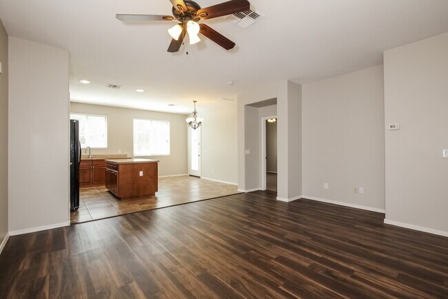Building Photo - 15423 W Poinsettia Dr