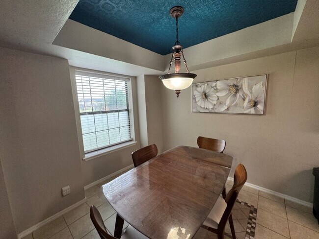 Foto del edificio - 3-bedroom Condo in Quail Springs area, ful...