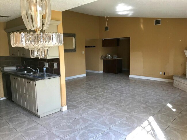 Foto del edificio - 11602 Crystalwood Dr