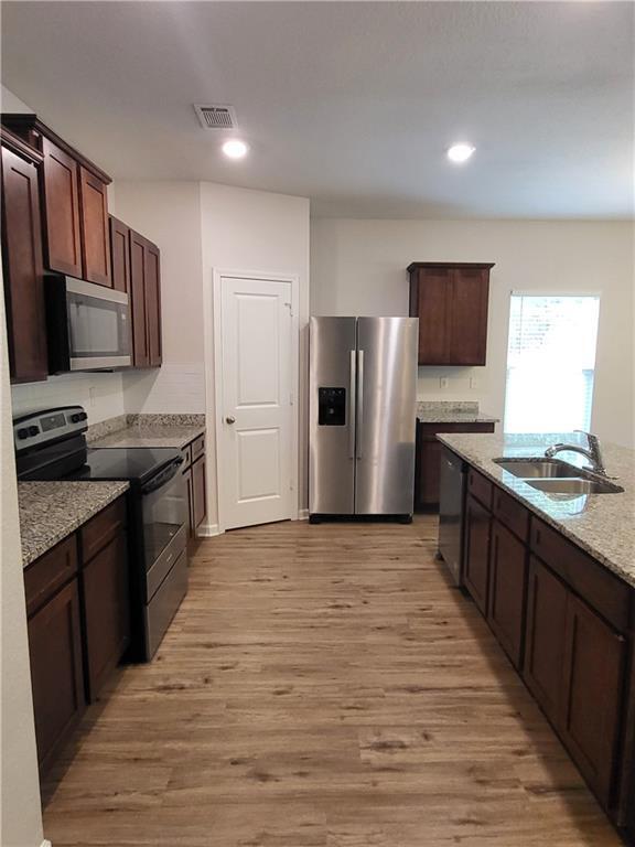 Building Photo - 205 Augusta Woods Dr