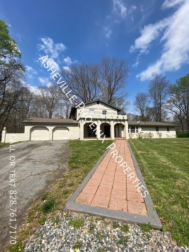 33 Horse Barn Rd, Candler, NC 28715 House Rental in Candler, NC
