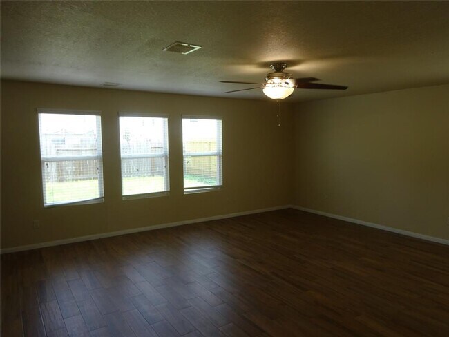Foto del edificio - 16863 Accolade Way