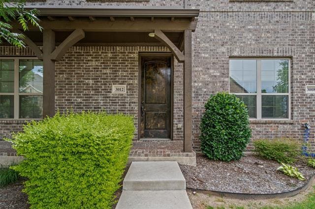 Building Photo - 3012 Gaylord Dr