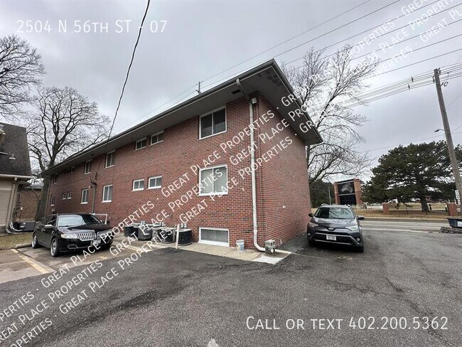 Foto del edificio - 2504 N 56th St