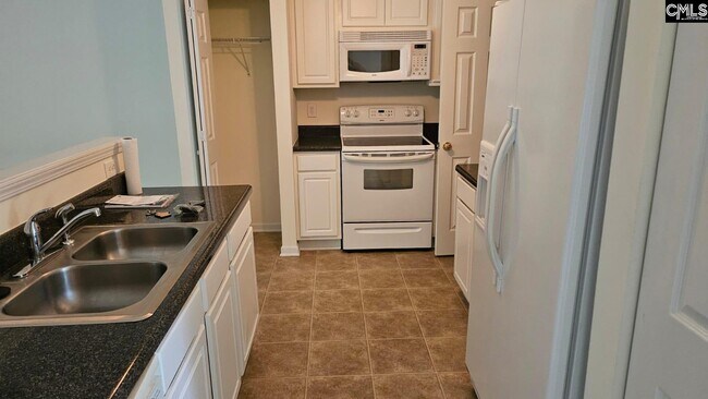 Building Photo - 130 Palmetto Park Cir