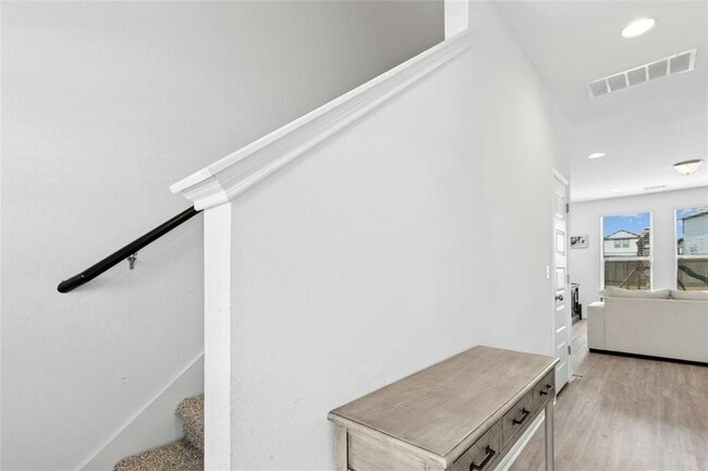 Foto del edificio - 6815 Tiznow Ln