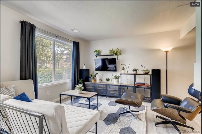 Photo - 4523 S Hannibal St Apartment