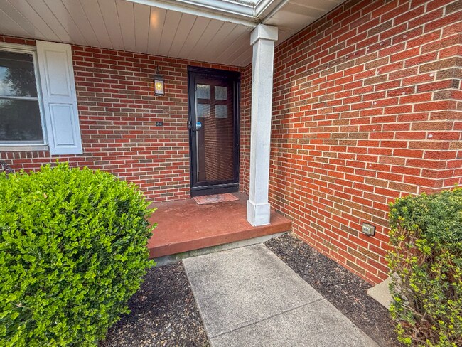 Foto del edificio - 3084 Sawyer Dr