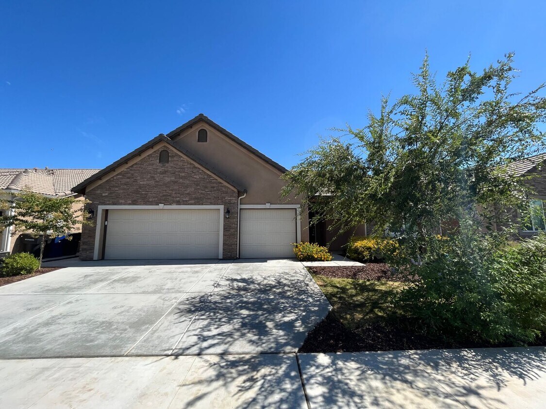 Primary Photo - Immaculate spacious home available soon