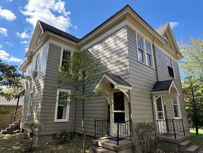 Foto del edificio - 165 Edgwood St