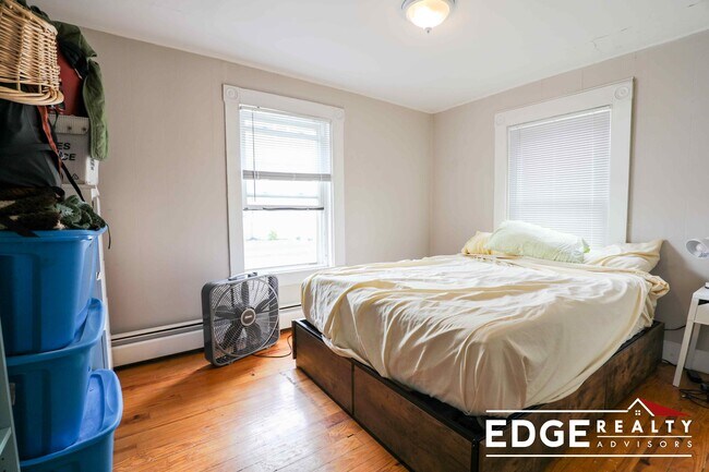 Foto del edificio - 11 Cottage Ln