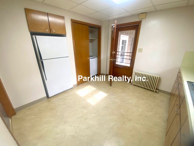 Foto del edificio - 320 N 6th St