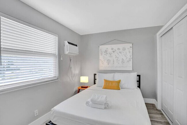 Foto del edificio - 50 Davie Blvd