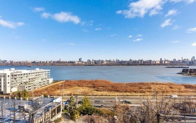 Foto del edificio - 32 Bergen Ridge Rd