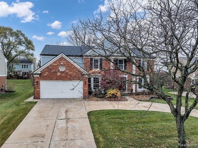 Photo - 45077 Roundview Dr House