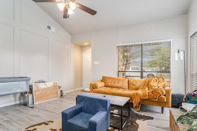 Foto del edificio - 2201 Jackson Cir