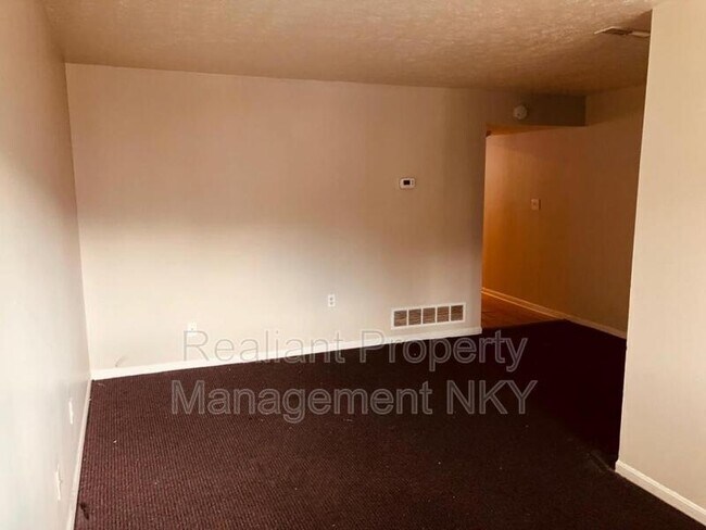 Foto del edificio - 335 Eastern Ave