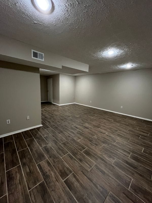 Building Photo - 8929 Harkate Way