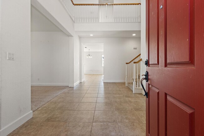Building Photo - 460 Lansing Cir