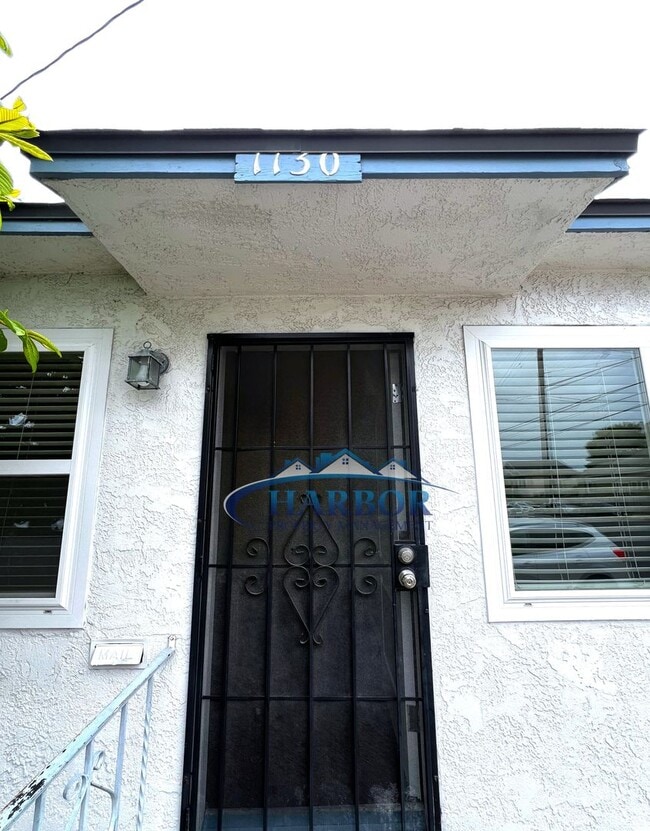 Building Photo - 1128-1132 S Mesa St