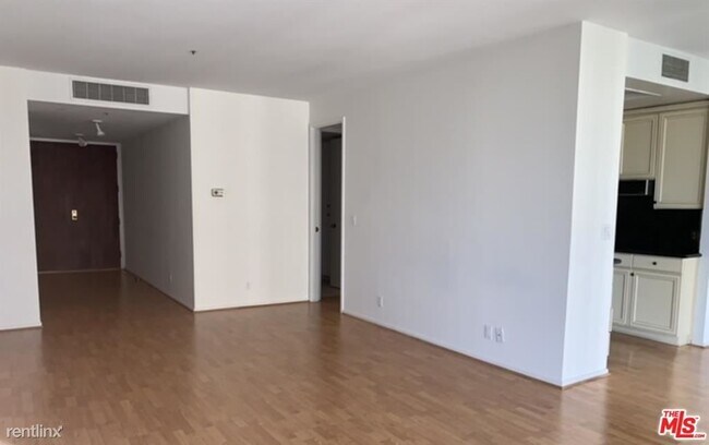 Building Photo - 10750 Wilshire Blvd
