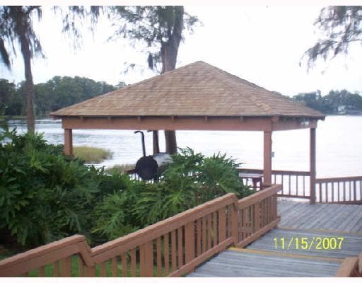 Building Photo - 921 W Oak Ridge Rd