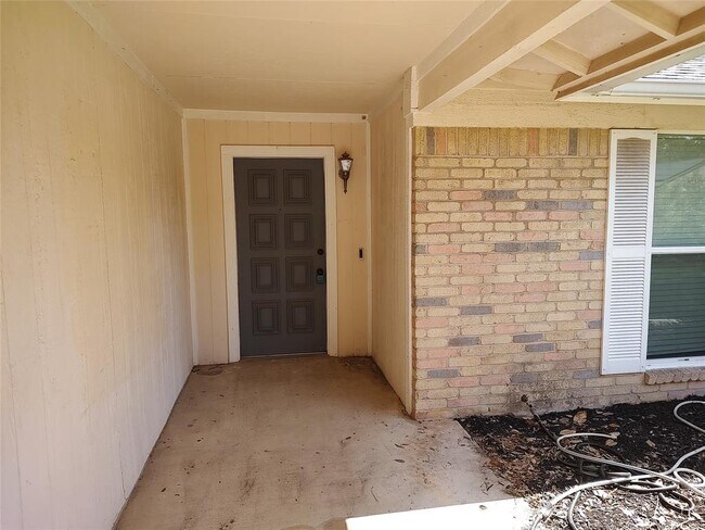 Foto del edificio - 11701 Shoshone Dr