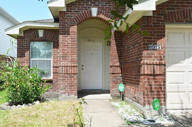 Building Photo - 8915 Canton Park Ln