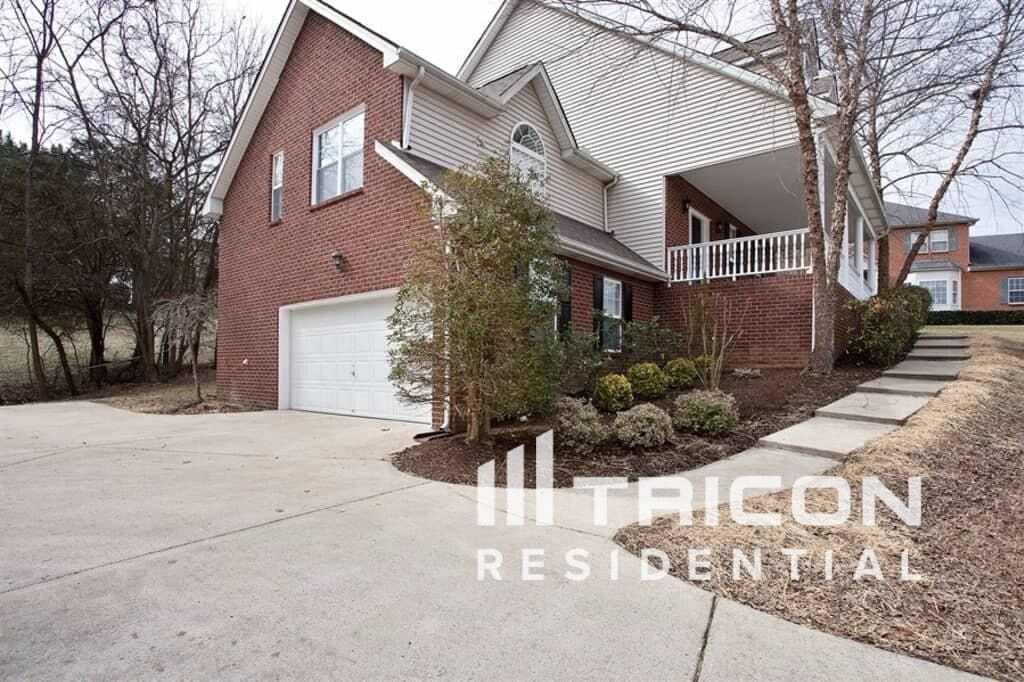 Primary Photo - 1705 Walden Court Mount Juliet TN