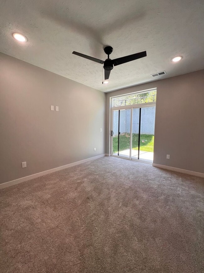 Photo - Luxury Living In Midtown near UNMC - 2bed 3bath + Garage Townhome