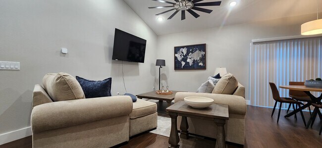 Foto del edificio - 6378 W Flanders Ln