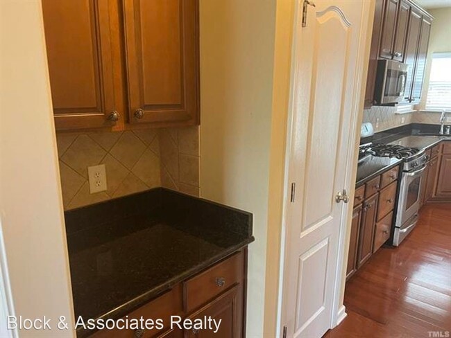 Building Photo - 3 br, 2.5 bath House - 3009 Homebrook Lane
