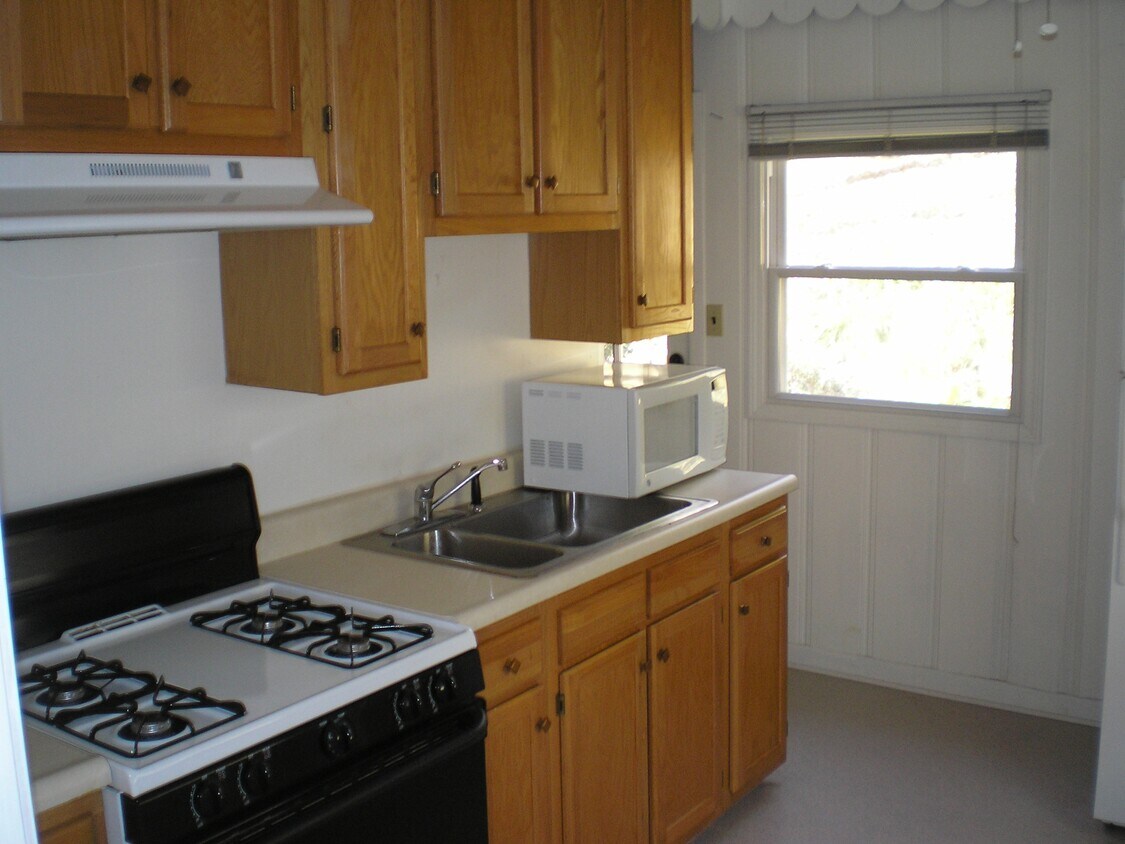 Building Photo - 2212 Sheffield Blvd