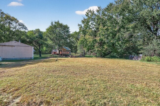 Building Photo - Acreage Property