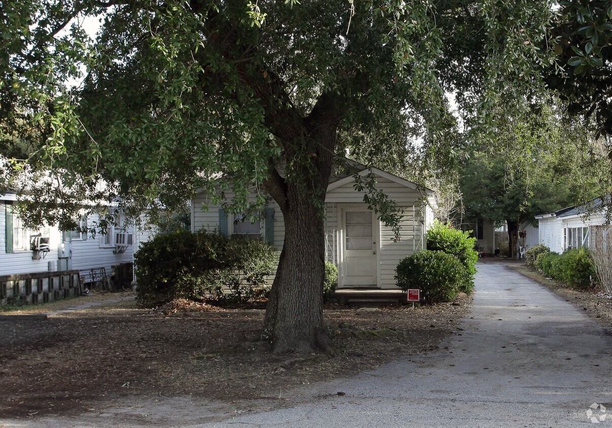 5814 Robinson St, Hanahan, SC 29410 Apartments in Hanahan, SC